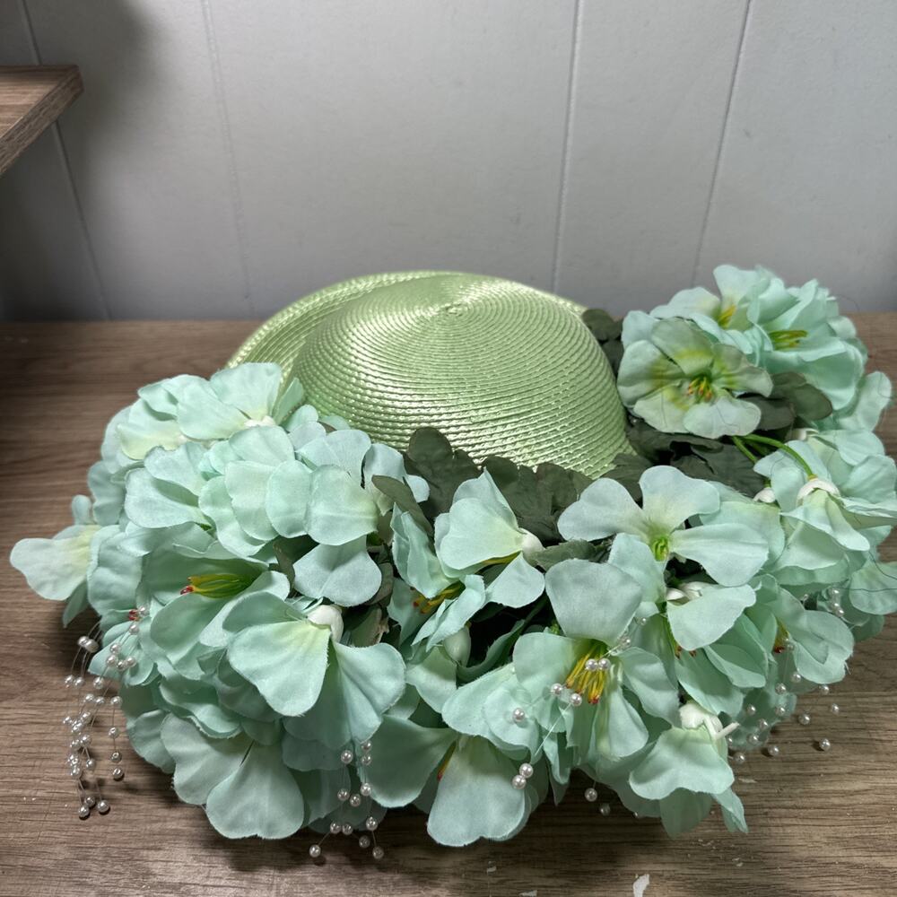 Carolyn’s Hats Columbus Ohio Green And Flowers Derby Hat Elegant, Beautiful